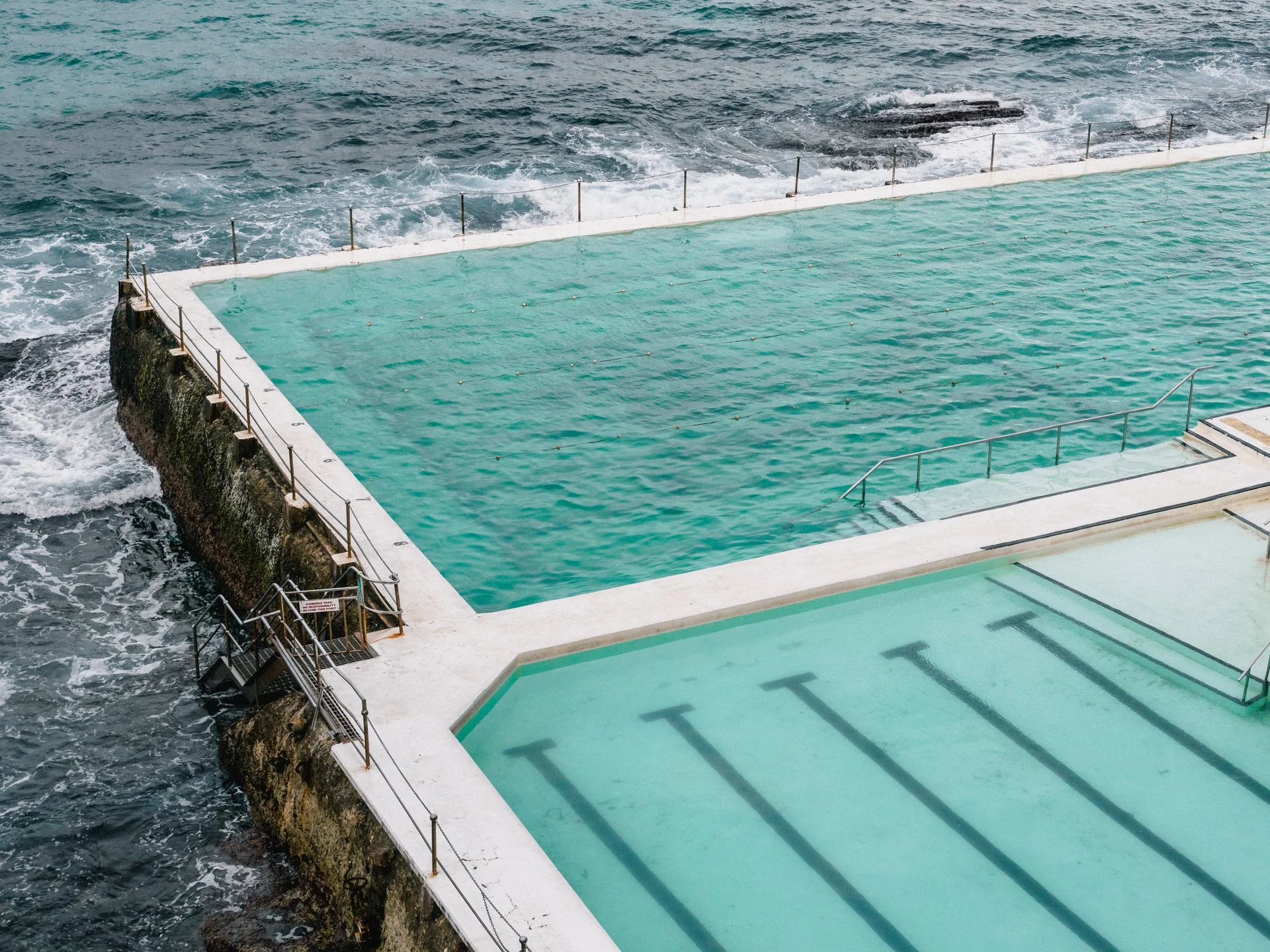 How to Choose the Right Swimming Pool for Your Home: A Complete Guide